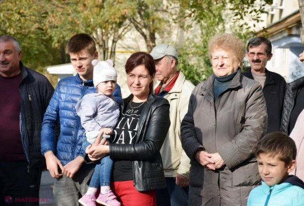 FOTO // Echipa lui Ilan Șor continuă amenajarea curților de bloc din Orhei: „Mă bucur că am reușit inaugurarea acestei curți, care se află pe o stradă cu o denumire simbolică pentru istoria noastră”