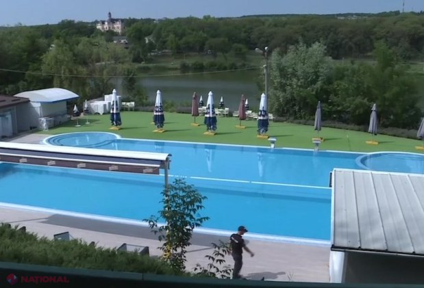 Polițistul care a ucis un tânăr la Hâncești, pentru că se scălda fără voie într-o piscină, riscă până la 15 ani de închisoare, iar proprietarul - până la șase ani de pușcărie