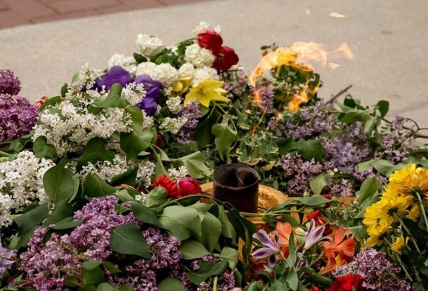 FOTO // Marș consacrat „Zilei Victoriei” la Orhei. „În jur de 4 000 de oameni au participat la manifestația organizată de Primăria Orhei”