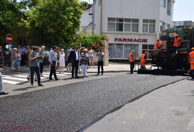 FOTO // La Orhei a început o nouă etapă de RENOVARE a infrastructurii rutiere: „Nu facem politică, realizăm lucruri concrete pentru oameni, aici și acum”