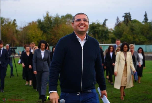 FOTO // Peste 3 000 de oameni au venit la LANSAREA lui Renato Usatîi și a echipei sale în cursa electorală pentru Bălți: „Bălțiul este un oraș deosebit, unde locuiesc oameni deosebiți. Vă mulțumesc că nu ați trădat”