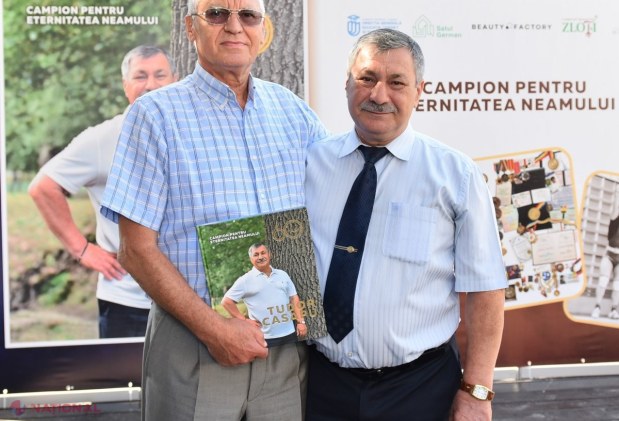 FOTO // Cel mai mare sportiv din istoria R. Moldova, Tudor Casapu, la 60 de ani. Mingireanul, SINGURUL campion olimpic moldovean la o probă individuală, a primit în dar ALBUMUL „Campion pentru eternitatea neamului”