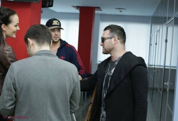 FOTO // Legendara trupă „Blue” a sosit la Chișinău!