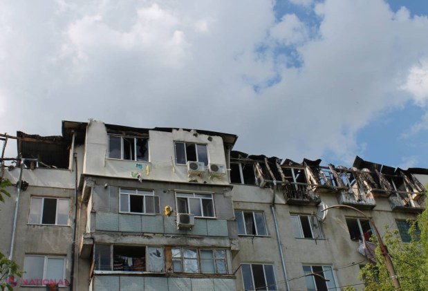 Locatarii blocului cu mansarda arsă vor primi bani pentru reparații. Cât a alocat Primăria?