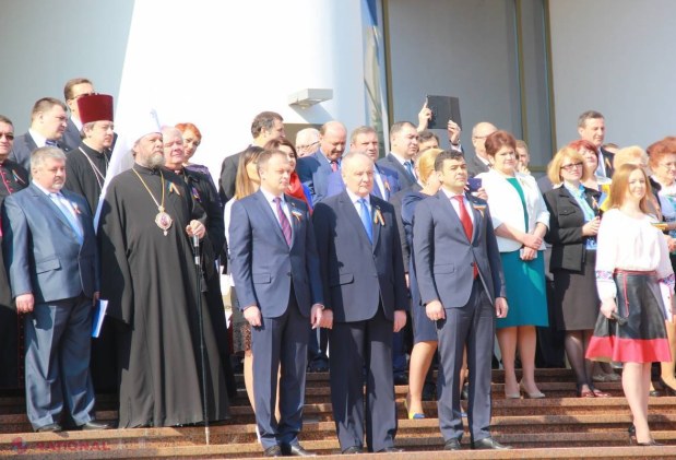 FOTO 25 de ani ai TRICOLORULUI în 25 de poze