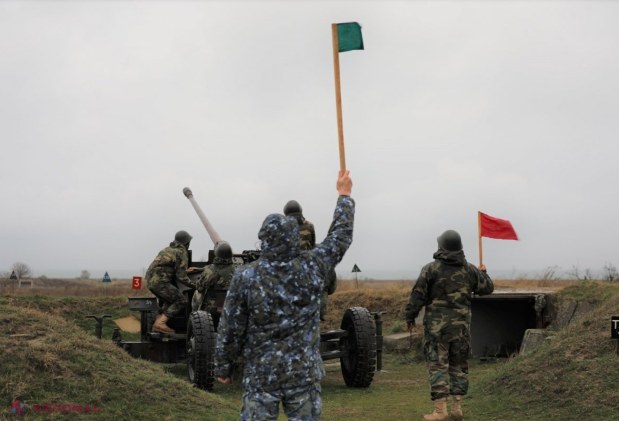 FOTO // Militarii Armatei Naționale, instruiți în România. Aceștia au efectuat trageri antiaeriene și terestre, cu tehnica Forțelor Aeriene Române