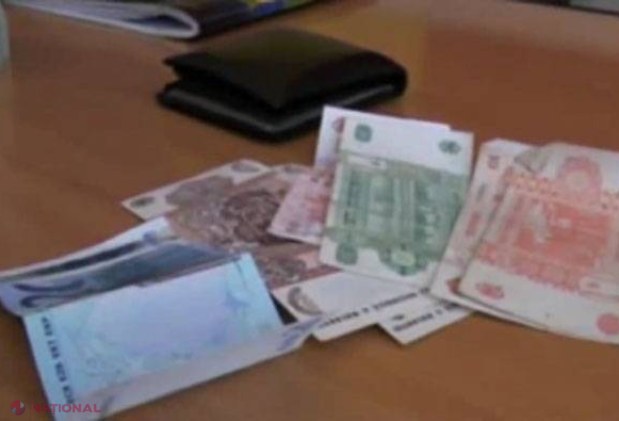 Două hoațe de portmonee, reținute de poliție