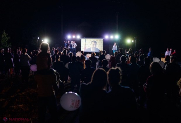 FOTO // Încă o localitate se bucură de iluminat stradal. Partidul „ȘOR” a aprins lumina și în comuna Piatra, raionul Orhei: „Vom transforma tot raionul Orhei în aceeași Europă pe care o construim acum în municipiul Orhei”