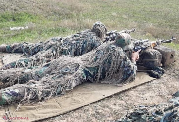 Militari din Armata Naţională, absolvenţi ai unui curs de pregătire pentru lunetişti