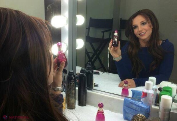 FOTO // Britney Spears, schimbare radicală de look. Uite cum arată brunetă!