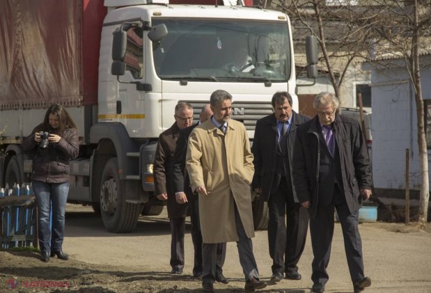 FOTO Primele camioane cu AJUTOARE din România au trecut Prutul: „Sângele apă nu se face”