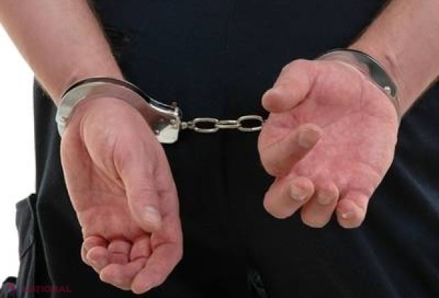 Chișinău // Și-a amenințat soția cu arma chiar în plină stradă