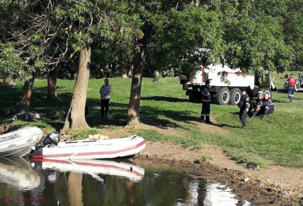 VIDEO // DETALII despre TRAGEDIA de la Orhei: Cei trei băieței găsiți înecați erau FRAȚI. „Au rămas în grija bunicii și ea nu le-a dat voie la iaz”