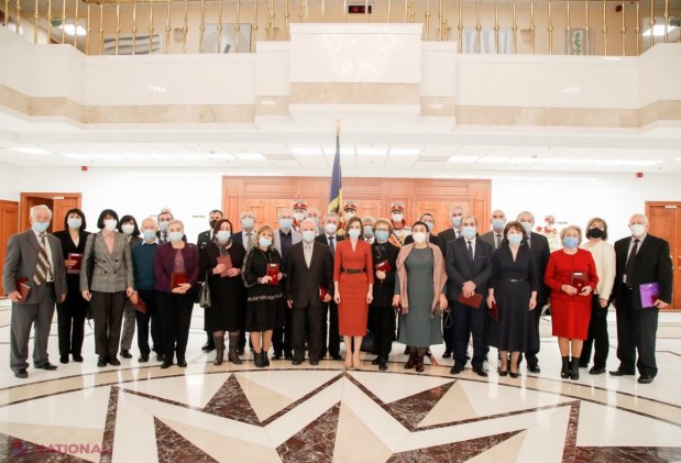 FOTO // Președinta Maia Sandu a înmânat „Ordinul Republicii” la 30 de personalități în anul când R. Moldova a împlinit 30 de ani de independență