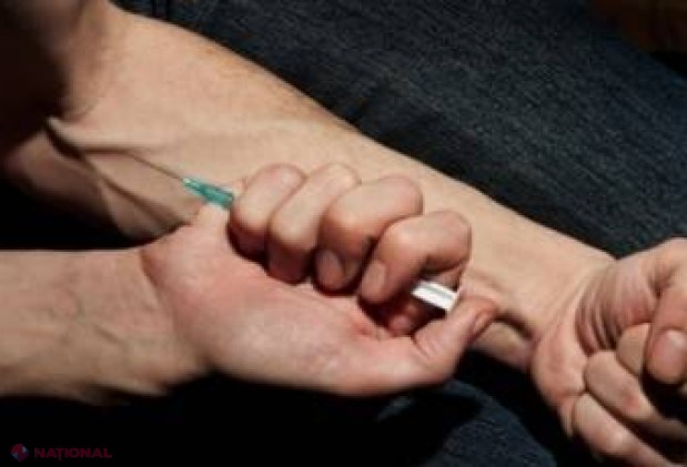 Umbla DROGAT, noaptea târziu, pe o stradă din capitală. Vezi ce a urmat