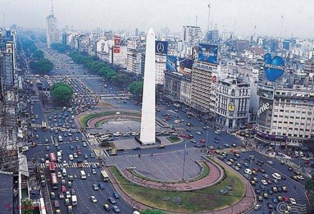 Top 9 cele mai ciudate străzi din toată lumea.Cum arată intersecția care îi zăpacește pe toți șoferii