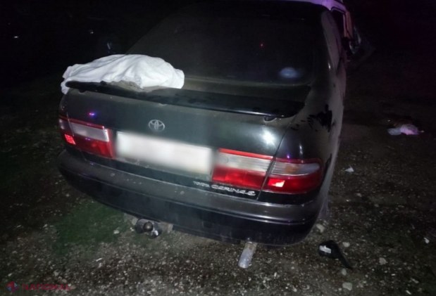FOTO // Noapte albă la Drochia, după un ACCIDENT rutier cu implicarea a cinci automobile. Au avut de suferit și NOUĂ pietoni, care se aflau în preajma unui bar