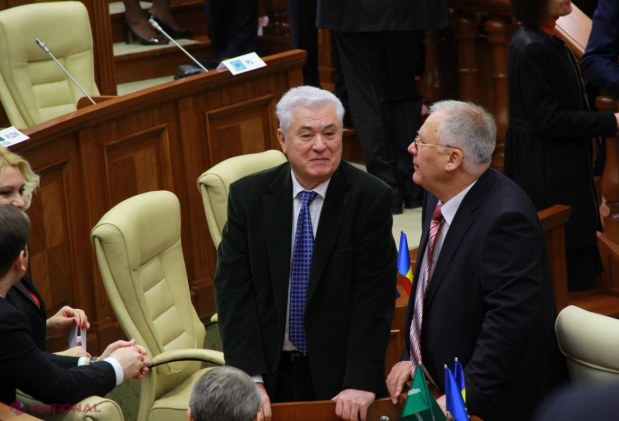 Voronin îl FACE PRAF pe Usatîi