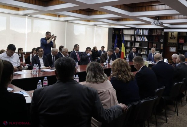 FOTO // Lectoratul de Limba Română de la Comrat, REDESCHIS după aproape patru ani. Adrian Dupu: „Este un exemplu în plus al angajamentului României pentru promovarea culturii naționale în rândul studenților din Comrat și întreaga regiune”