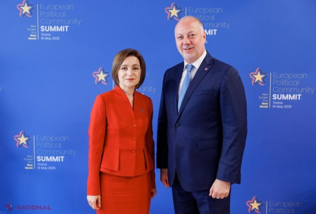 GALERIE FOTO // Maia Sandu, ținută IMPECABILĂ la summitul Comunității Politice Europene. Șefa statului a promovat interesele R. Moldova în fața celor mai puternici lideri ai Europei - cancelarul Merz, Emmanuel Macron, Keir Starmer sau Zelenski