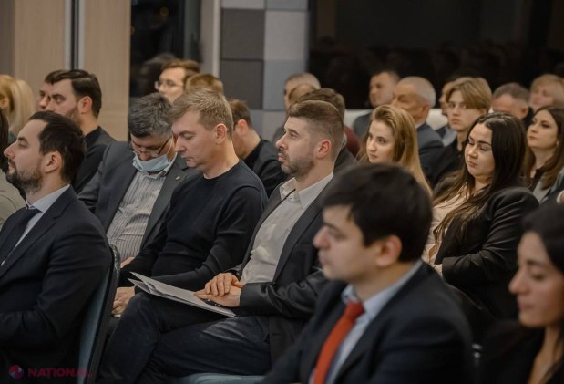 FOTO // Omul lui Dodon a devenit peste noapte PROEUROPEAN și îi învață și pe reprezentanții partidelor de dreapta cât de importantă e integrarea în UE. Cine face parte din echipa MAN a lui Ion Ceban și cine va fi candidatul la PREZIDENȚIALE
