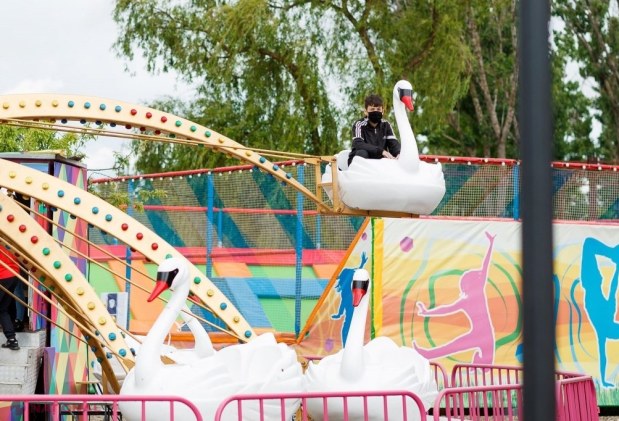 FOTO // Ilan Șor: „Mă mândresc că „OrheiLand” a devenit locul preferat de odihnă pentru familii”. S-a REDESCHIS cel mai mare parc de distracții din R. Moldova