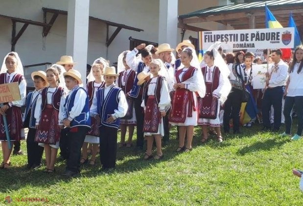 FOTO // R. Moldova GĂZDUIEȘTE cel mai mare FESTIVAL dedicat Românilor de Pretutindeni. Irina Loghin: „Cât voi trăi voi cânta pentru Basarabia, că-i pământ din Țara mea”