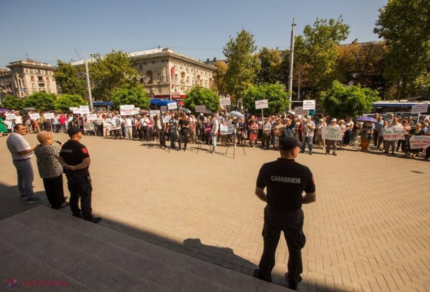 Un nou PROTEST în fața Procuraturii Generale. Membrii și simpatizanții Partidului „ȘOR” au cerut eliberarea Marinei Tauber și demisia actualei guvernări:„I se face o mare nedreptate, în timp ce persoane acuzate de trădare de patrie sunt la libertate”