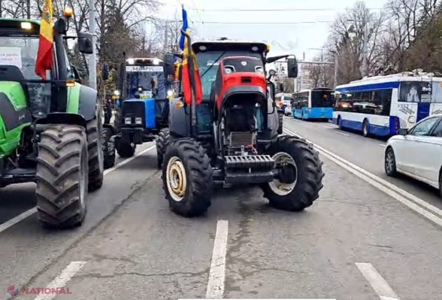 UPDATE, VIDEO // Tehnica agricolă a revenit în PMAN, după ce a trecut pe la Președinție, Parlament și Guvern. Niciun oficial nu a ieșit la discuții, iar fermierii anunță că NU pleacă din Chișinău