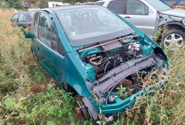 Un parc de DEZMEMBRĂRI auto din Chișinău, ticsit cu mașini cu numere străine: Posesorii a 23 de automobile au vrut să câștige sume frumoase, dar vor fi nevoiți să plătească mii de euro pentru vămuirea mijloacelor de transport