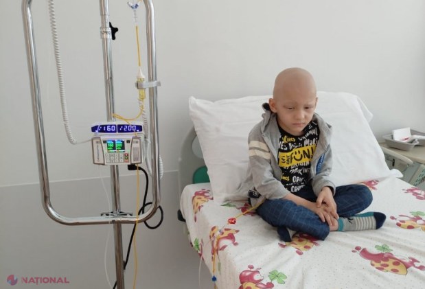 Moldindconbank a donat 20 000 de lei pentru tratamentul unui copil diagnosticat cu cancer