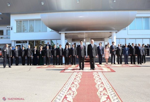 Reportaj FOTO // Cum a fost întâmpinat, la Chișinău, președintele Turkmenistanului