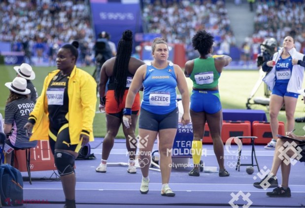 „Mulțumim, Dumitriana”! Atleta noastră părăsește în LACRIMI Jocurile Olimpice, după ce a ratat calificarea în finala probei la aruncarea greutății