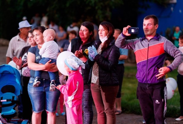 FOTO // Tot mai aproape de obiectivul de a ILUMINA toată R. Moldova: Partidul „ȘOR” a definitivat proiectul iluminatului public în comuna Mălăiești, raionul Orhei