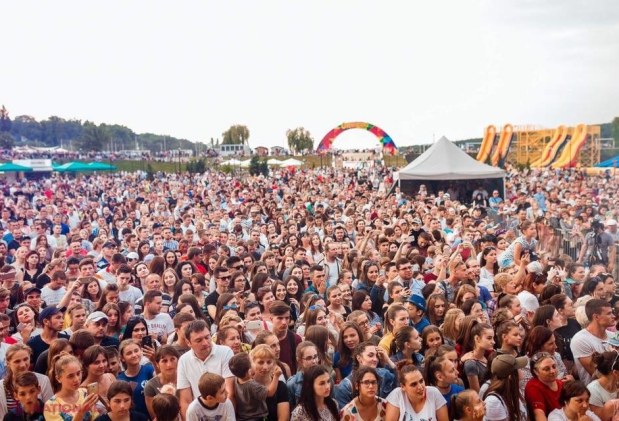 FOTO // Megaweek-end de excepție la „OrheiLand”. Trei concerte MEMORABILE au adunat zeci de mii de vizitatori