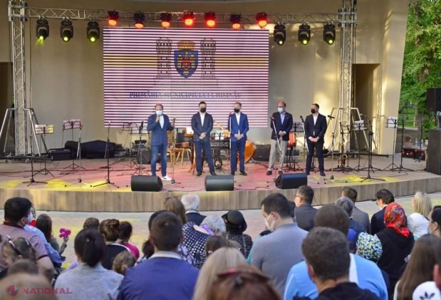 GALERIE FOTO // Parcul „Alunelul” de la Buiucani, INAUGURAT după ce a fost renovat cu 850 de mii de euro oferite de către autoritățile de la București