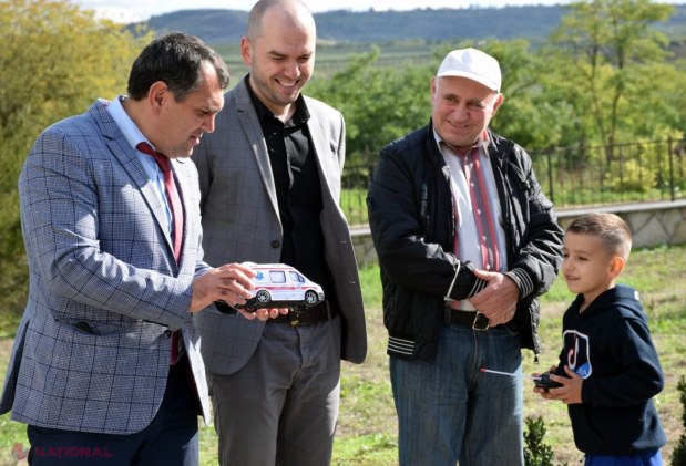 FOTO // Echipa lui Ilan Șor a dat în exploatare încă patru terenuri de joacă în localitățile raionului Orhei