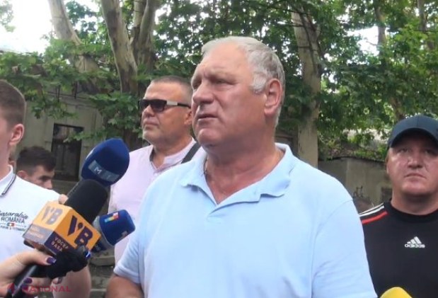 VIDEO // Reprezentanții mai multor federații sportive îi cer lui Andrei Năstase să „nu saboteze” construcția „Arenei Chișinău”: „Nu ne interesează politica, dar vrem o sală polivalentă”