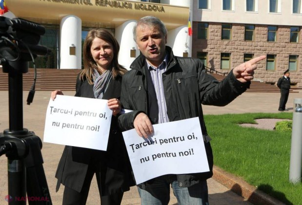 Jurnaliștii către guvernanți: „Țarcu-i pentru oi, nu pentru noi!”