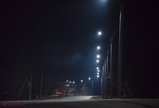 FOTO // Comuna Vatici din raionul Orhei este complet iluminată, datorită echipei Partidului „ȘOR”: „Pentru Vatici este o zi simbolică, deoarece a fost învins întunericul”