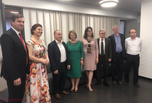 FOTO // O nouă INVESTIȚIE în sistemul educațional din R. Moldova. Rețeaua de licee „Orizont” a lansat PRIMA bibliotecă DIGITALĂ din R. Moldova