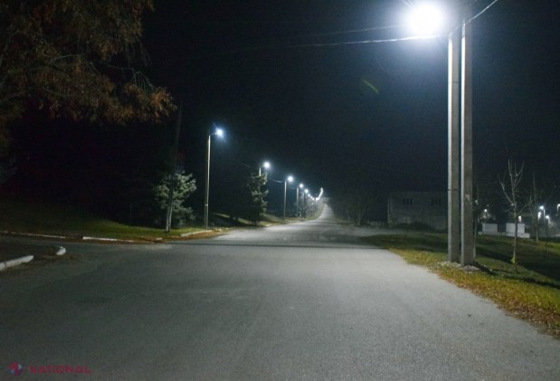 FOTO // Aproape toate localitățile din raionul Orhei au fost ILUMINATE de echipa Partidului „ȘOR”: „Iluminatul stradal înseamnă foarte mult pentru o localitate, atât din punct de vedere social, cât și al securității și asigură dezvoltare”