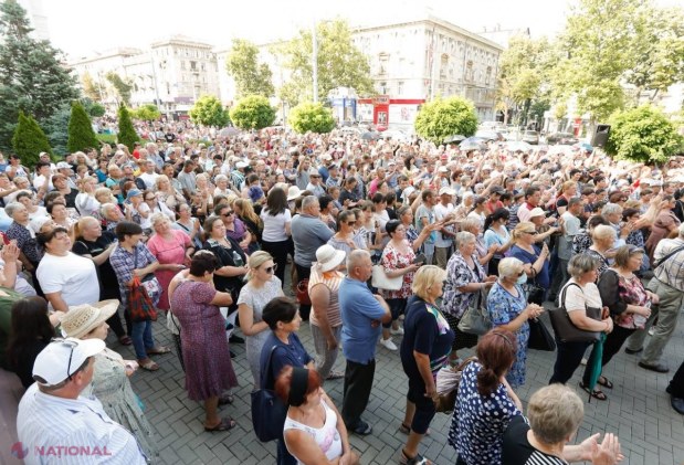 Un nou protest în fața Procuraturii Generale. Cei prezenți au cerut ELIBERAREA deputatului Partidului „ȘOR”, Marina Tauber
