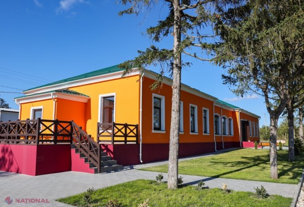 FOTO // Conacul „Russo” din comuna Cotova și-a recăpătat strălucirea de altădată, după ce a fost restaurat prin intermediul programului „Satul European”. „Restaurarea acestui obiectiv contribuie și la reconstruirea economiei locale”