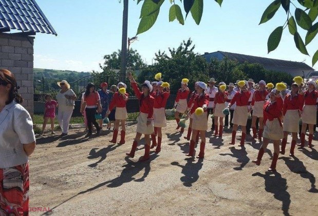 FESTIVAL // Cântece și dansuri „La umbra stejarului” lui Ștefan cel Mare și Sfânt din satul Cobâlea