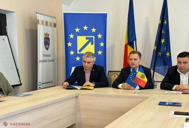 FOTO // Zeci de cetățeni și aleși locali din Cimișlia, în sprijinul PNL la alegerile europarlamentare. Adrian Dupu: „PNL va fi la fel vocal și consecvent în susținerea R. Moldova în Parlamentul European”