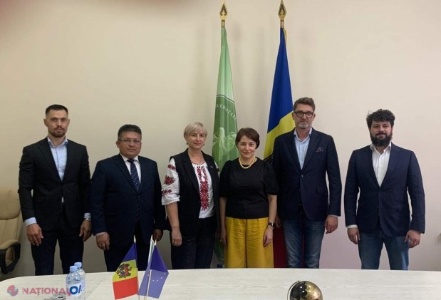Ambasadorul Cristian-Leon Țurcanu, către studenții de la Bălți: „Experiența României arată că apartenența la UE înseamnă protejarea identității, tradițiilor și valorilor într-un mediu prosper și sigur