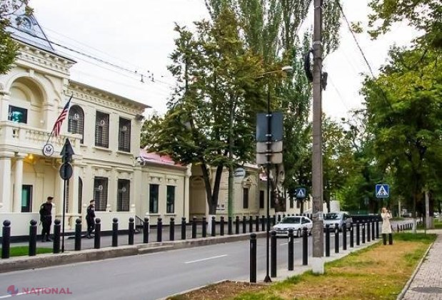 PROTEST la Ambasada SUA în R. Moldova. Au cerut ARESTAREA lui Plahotniuc