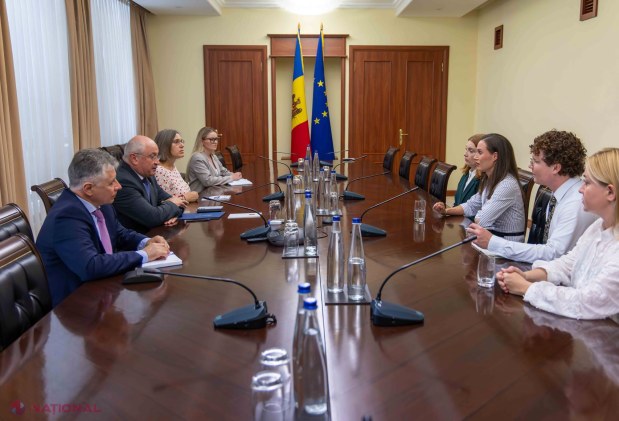 Premierul Alexandru Munteanu și fosta prim-ministră a Finlandei, Sanna Marin, pun la punct planul pentru accelerarea aderării R. Moldova la UE și atragerea marilor investitori