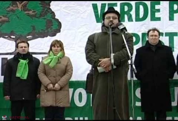 Posesorul Premiului Național, „blogger-ul partidului” Vasilcău, luat în RĂSPĂR de fosta soție a lui Filat